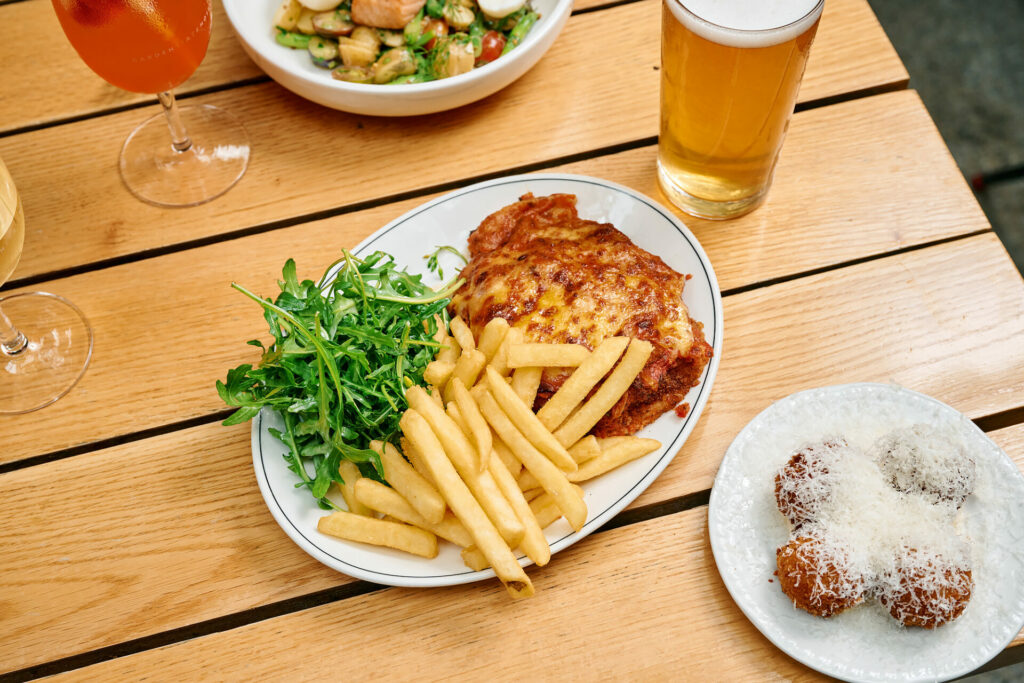 Flinders Lane Pubs, Restaurant, Dining Garden State Hotel